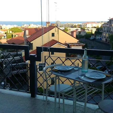 Condominio Le Palme Apartment